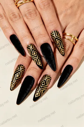 Long Nail Design #946 Image