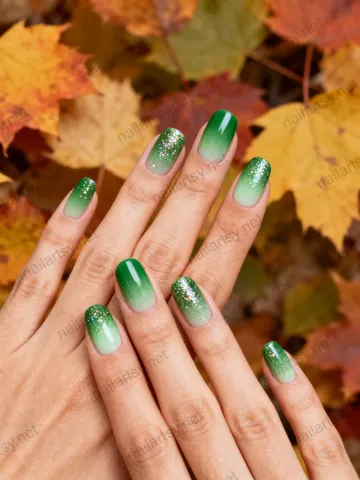Round Nail Design #584 Image