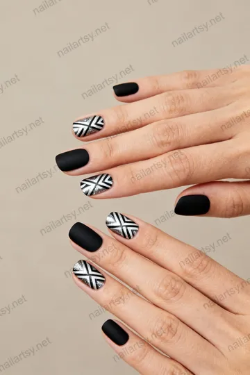 Round Nail Design #463 Image