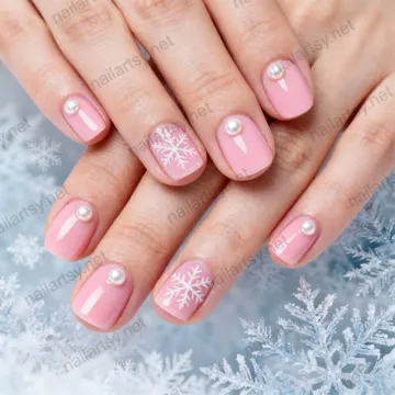 Round Nail Design #585 Image